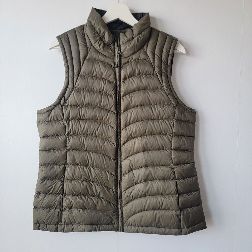 liz claiborne new york women's vest size M lightweight olive green packable